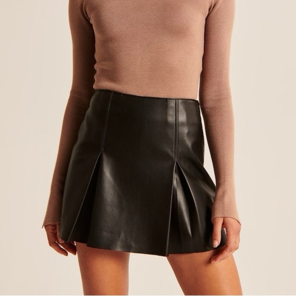 Abercrombie Faux Leather Pleated Mini Skirt